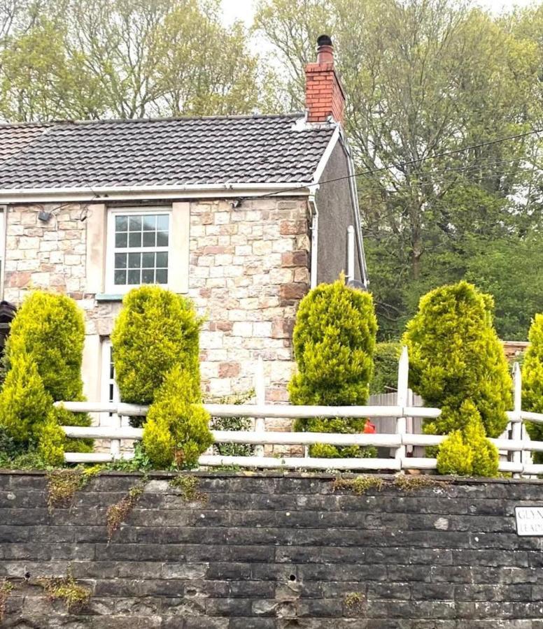 2-Bed Cottage In In Welsh Valley Nr Swansea Eksteriør billede
