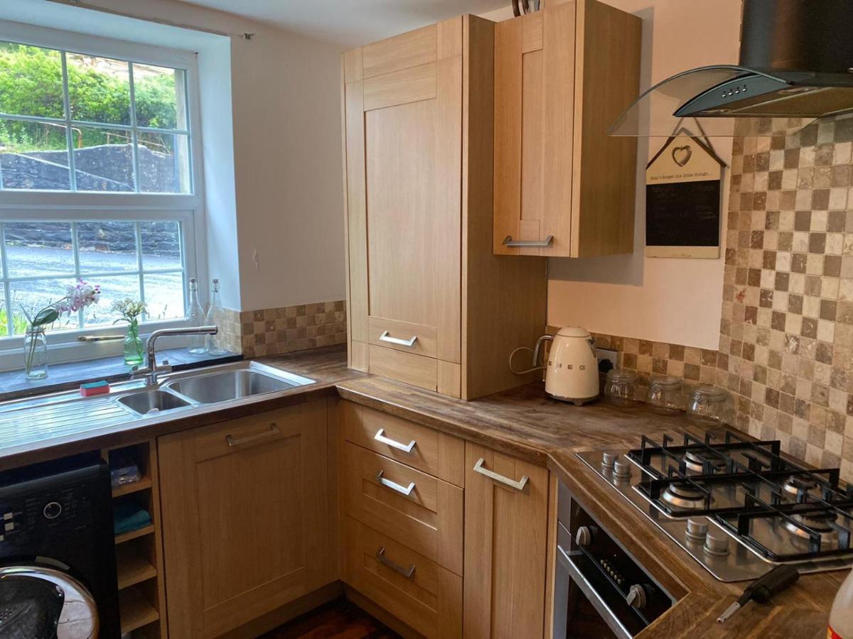 2-Bed Cottage In In Welsh Valley Nr Swansea Eksteriør billede