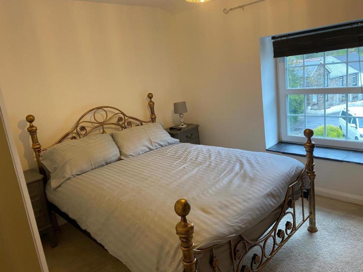 2-Bed Cottage In In Welsh Valley Nr Swansea Eksteriør billede