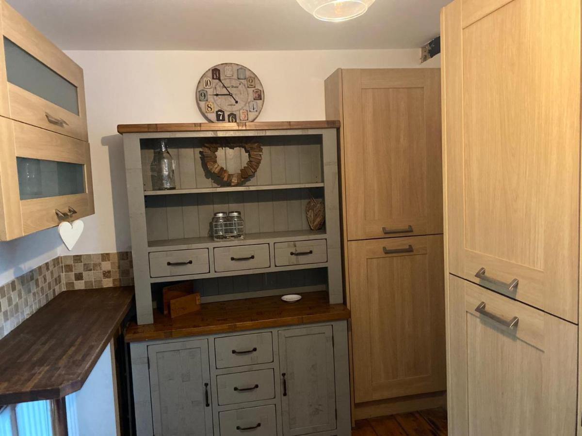 2-Bed Cottage In In Welsh Valley Nr Swansea Eksteriør billede